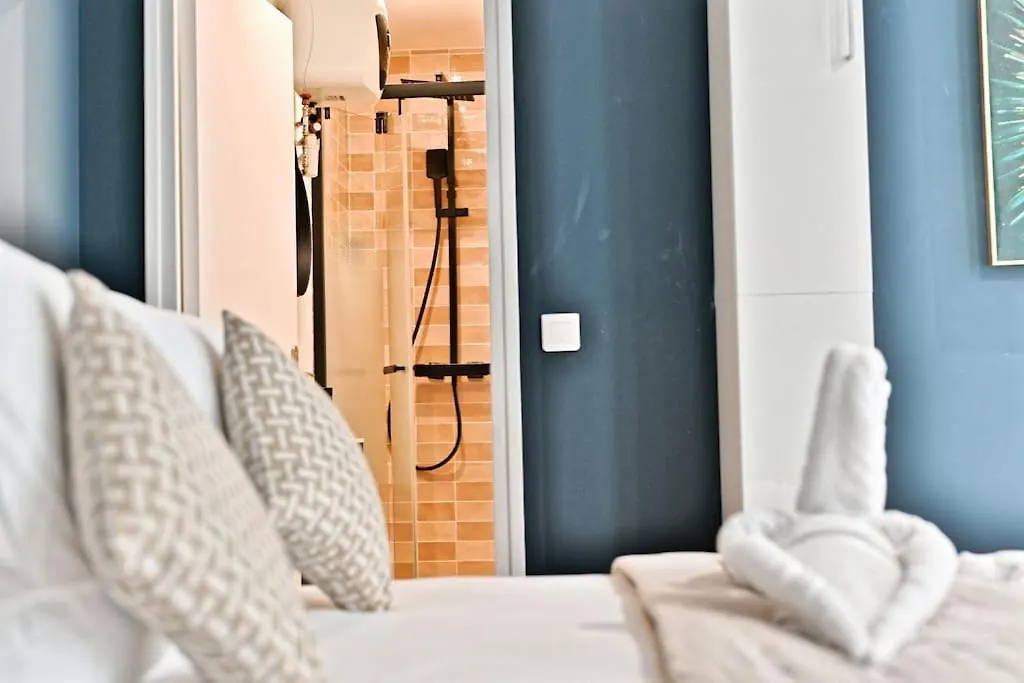 Apartment 3 Sentier *